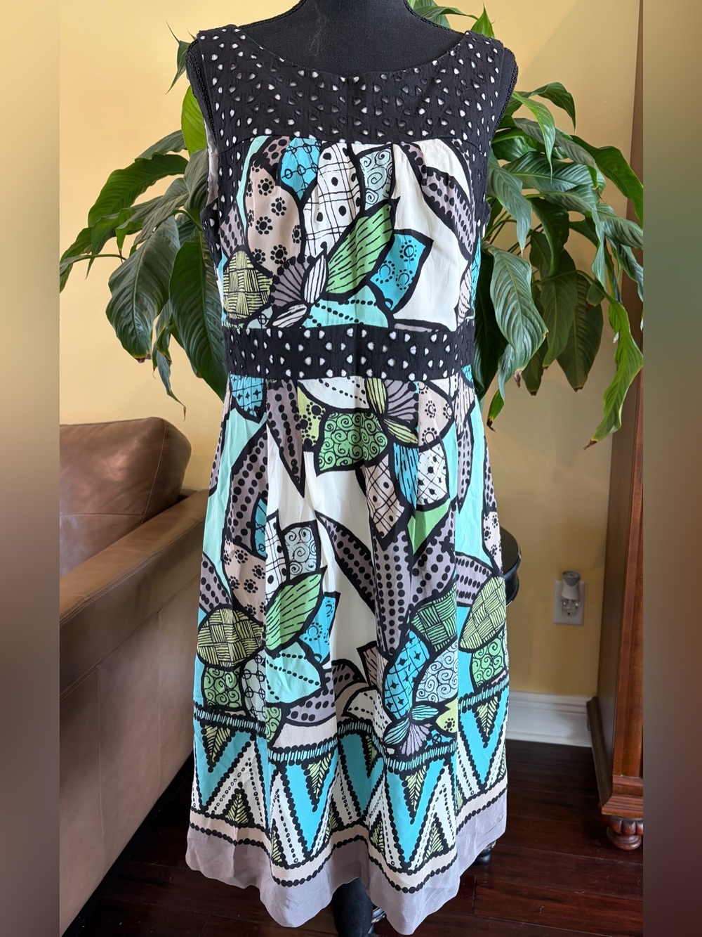 Vintage Jax sleeveless, silk, knee-length dress - size 12